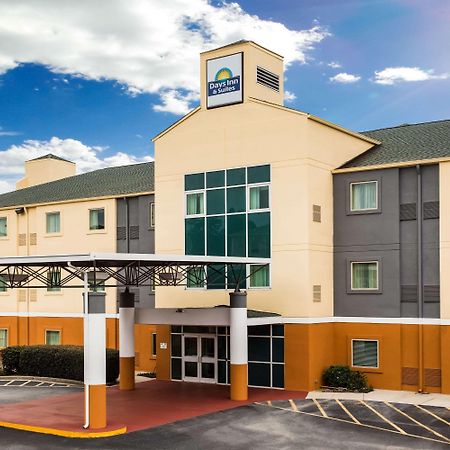 Days Inn & Suites By Wyndham Augusta Near Fort Eisenhower Exteriör bild