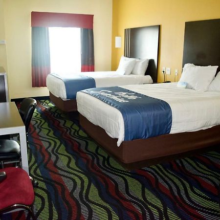 Days Inn & Suites By Wyndham Augusta Near Fort Eisenhower Exteriör bild