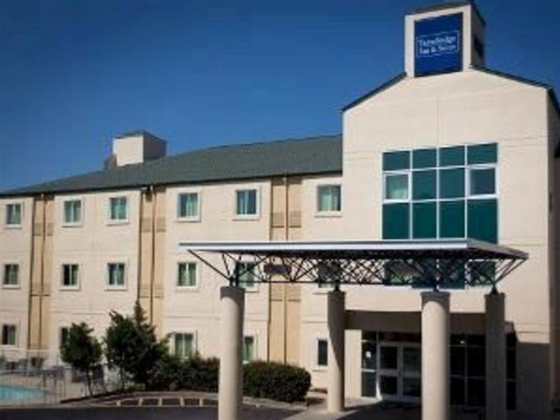 Days Inn & Suites By Wyndham Augusta Near Fort Eisenhower Exteriör bild
