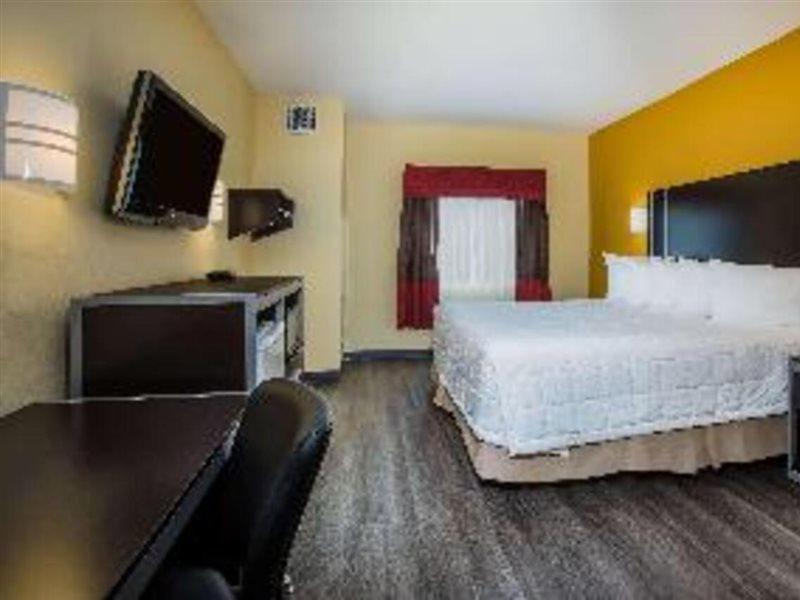 Days Inn & Suites By Wyndham Augusta Near Fort Eisenhower Exteriör bild