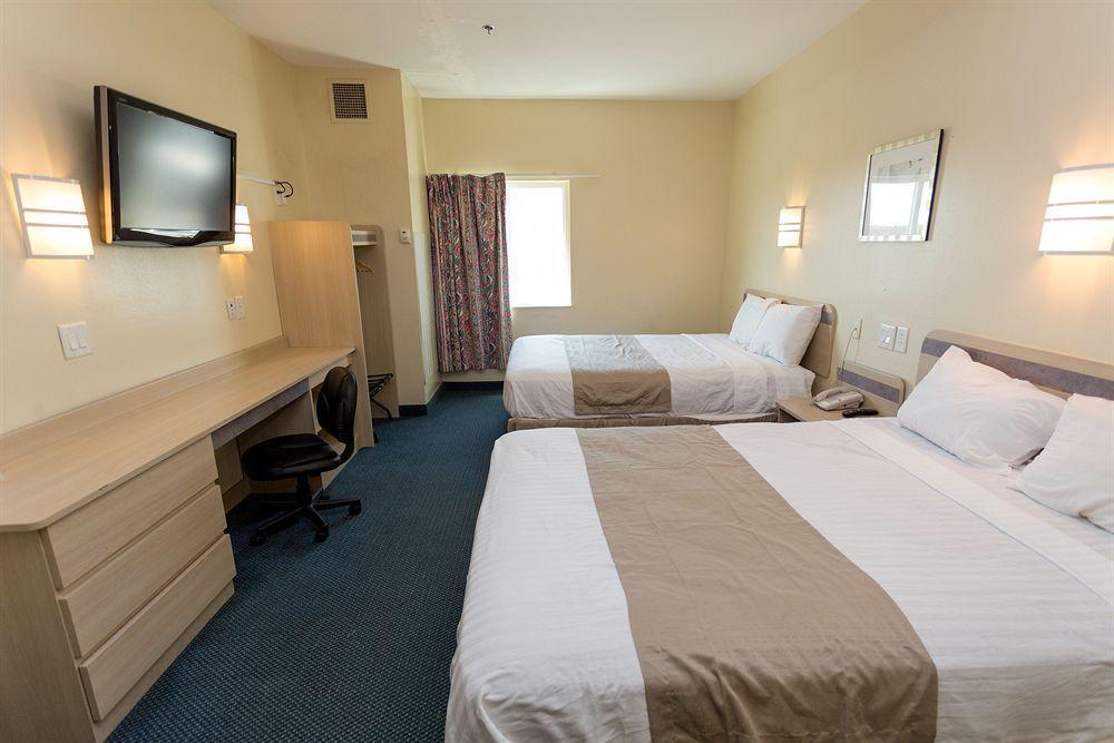 Days Inn & Suites By Wyndham Augusta Near Fort Eisenhower Exteriör bild