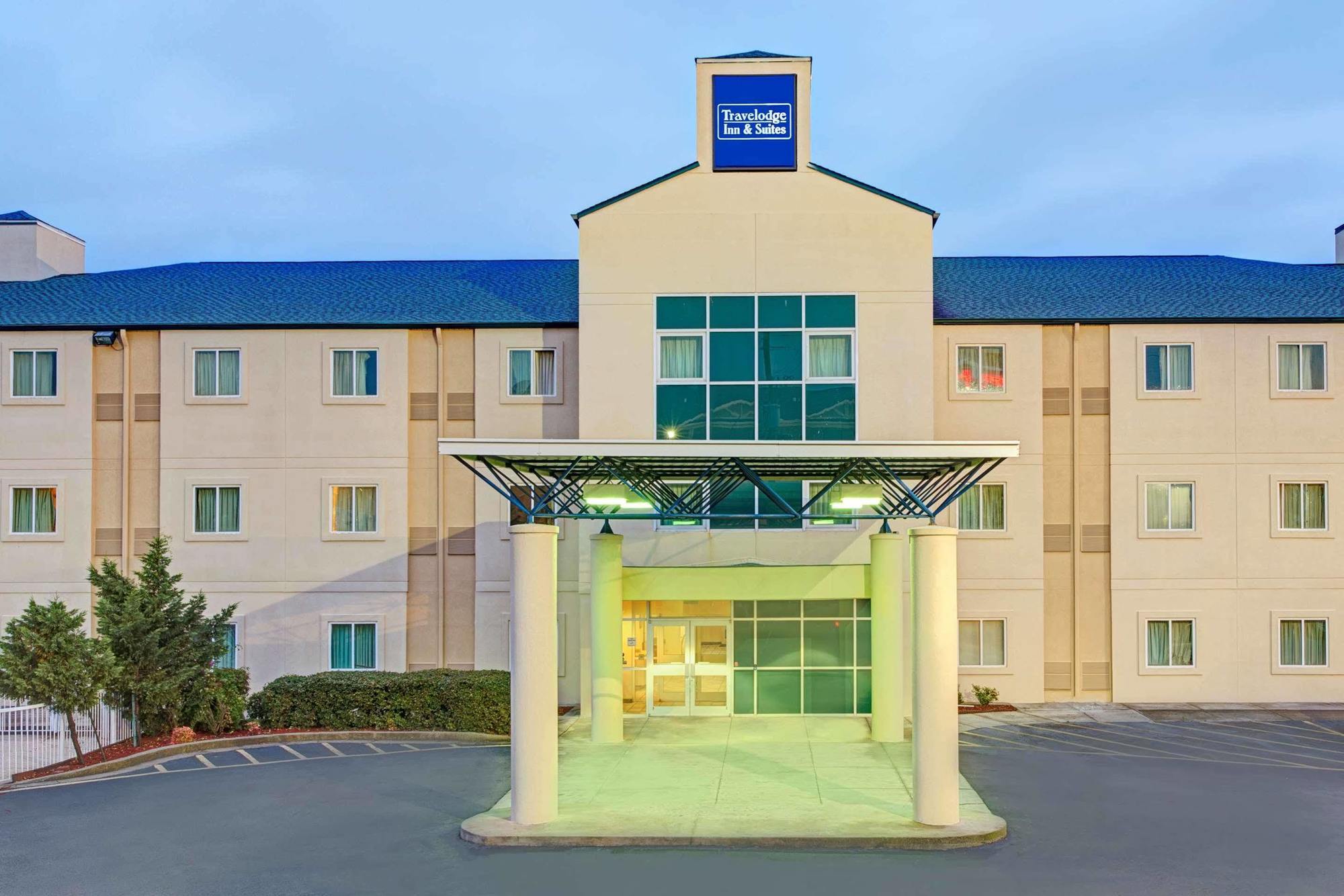 Days Inn & Suites By Wyndham Augusta Near Fort Eisenhower Exteriör bild