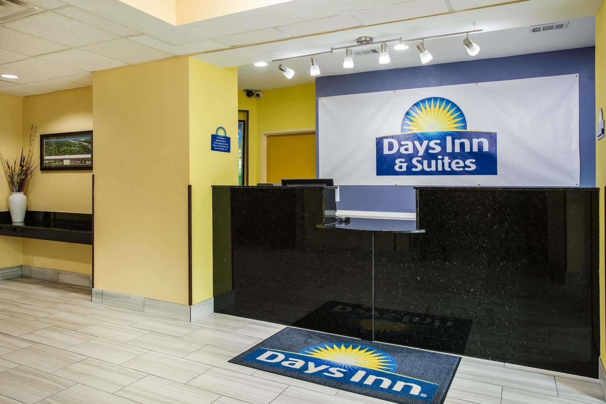 Days Inn & Suites By Wyndham Augusta Near Fort Eisenhower Exteriör bild