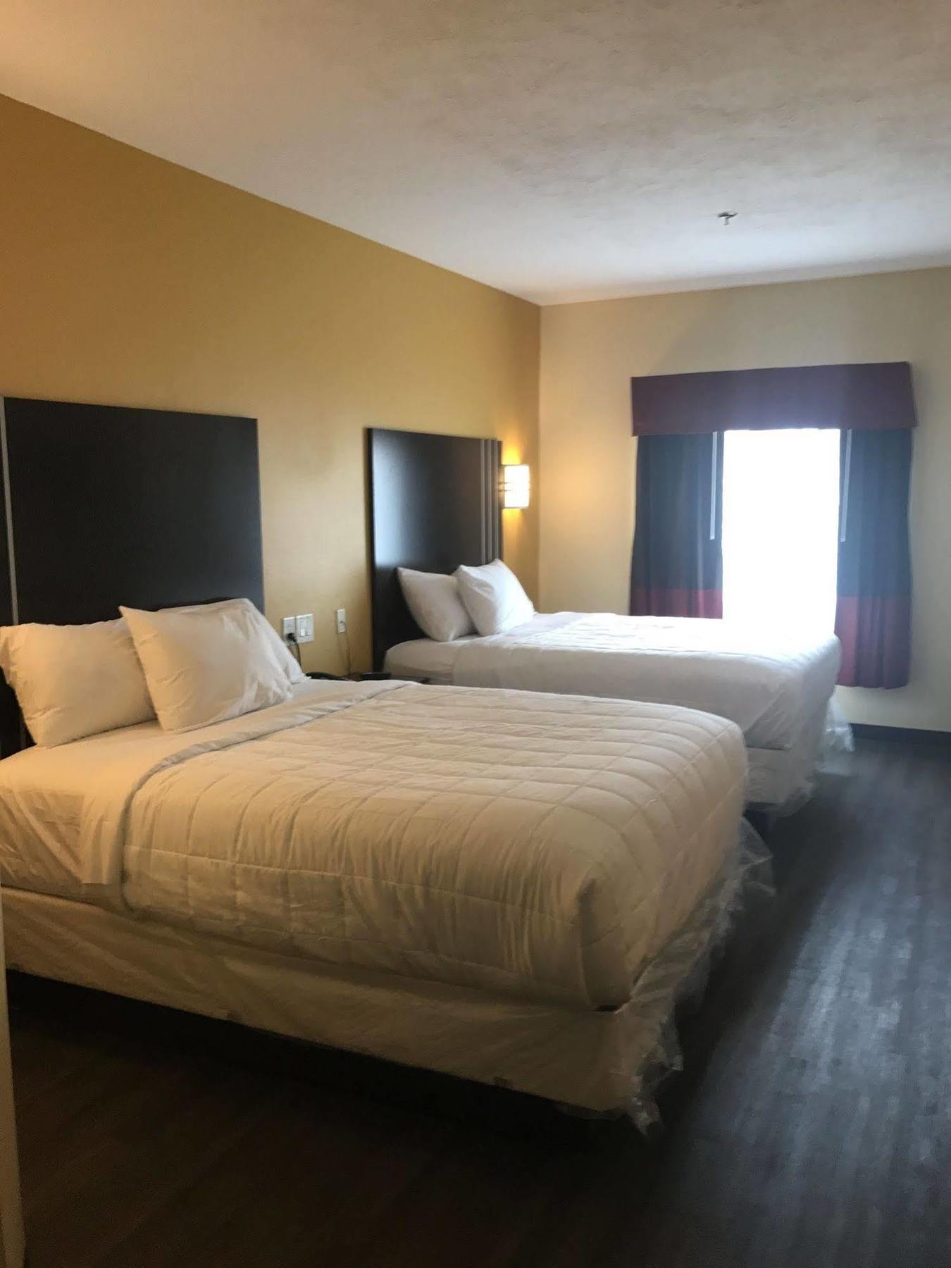 Days Inn & Suites By Wyndham Augusta Near Fort Eisenhower Exteriör bild