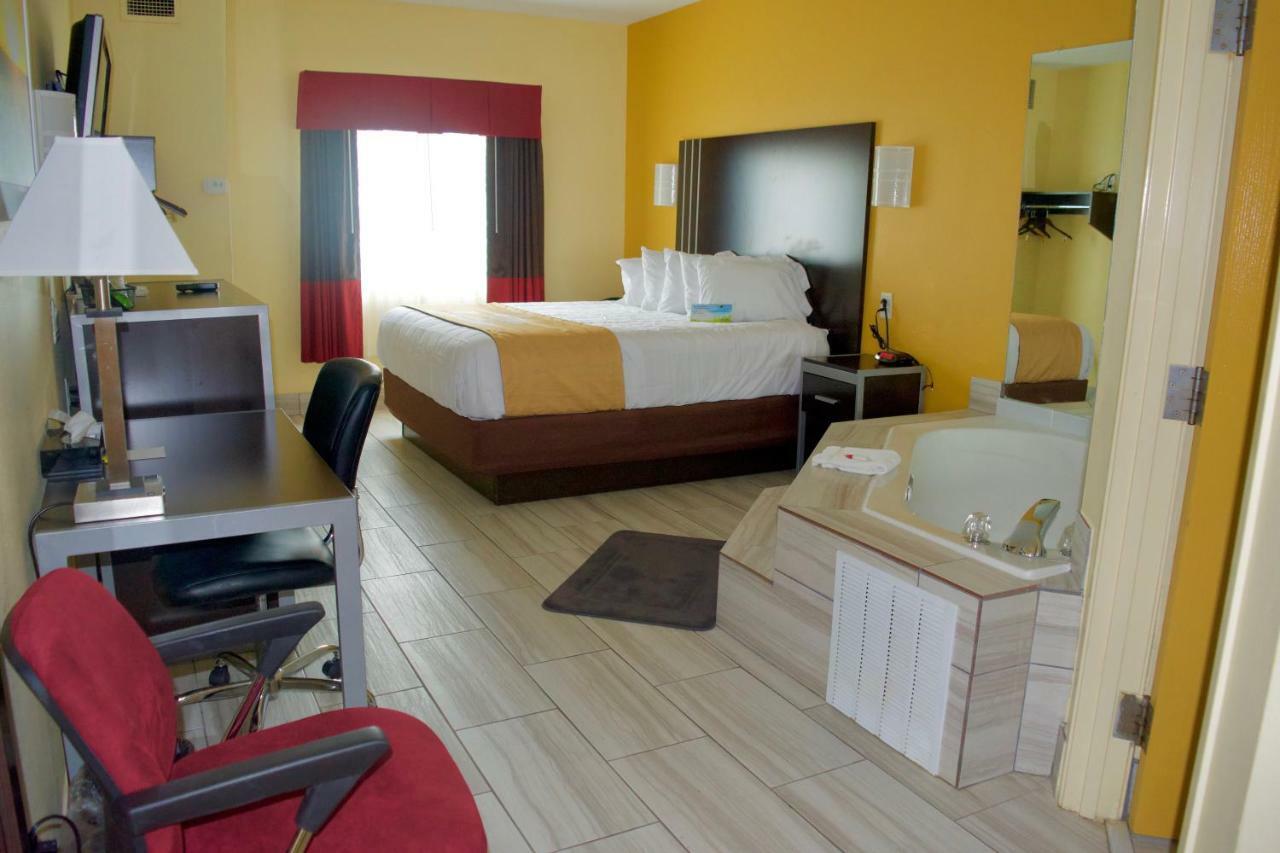 Days Inn & Suites By Wyndham Augusta Near Fort Eisenhower Exteriör bild