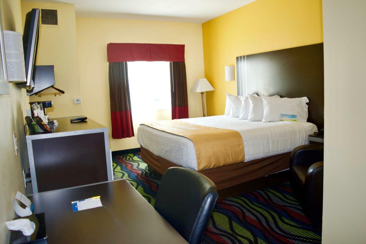 Days Inn & Suites By Wyndham Augusta Near Fort Eisenhower Exteriör bild