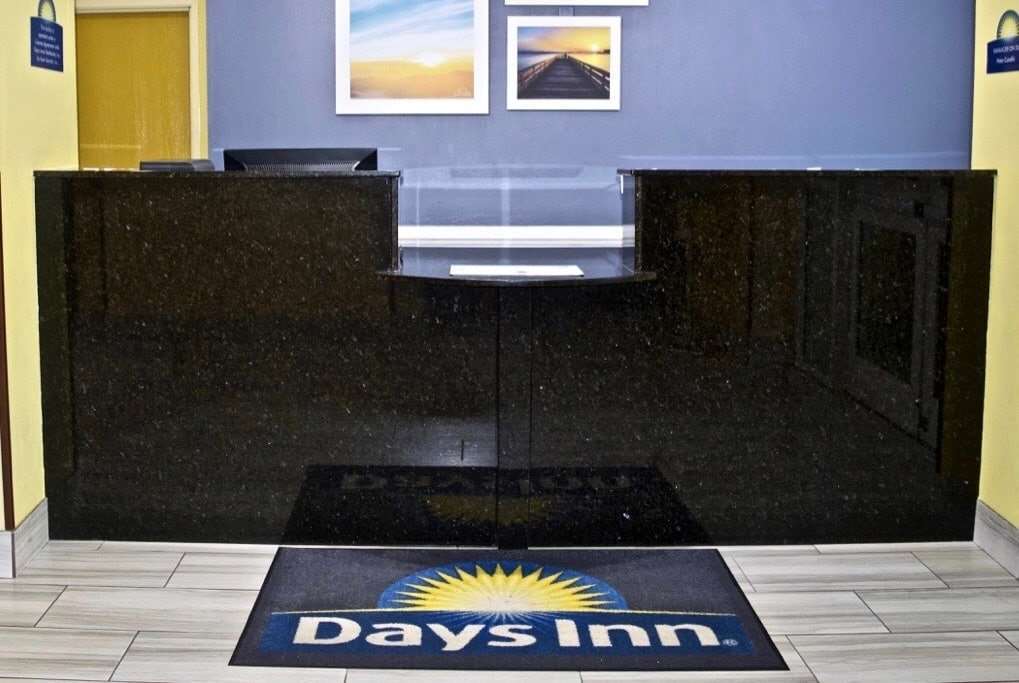 Days Inn & Suites By Wyndham Augusta Near Fort Eisenhower Exteriör bild